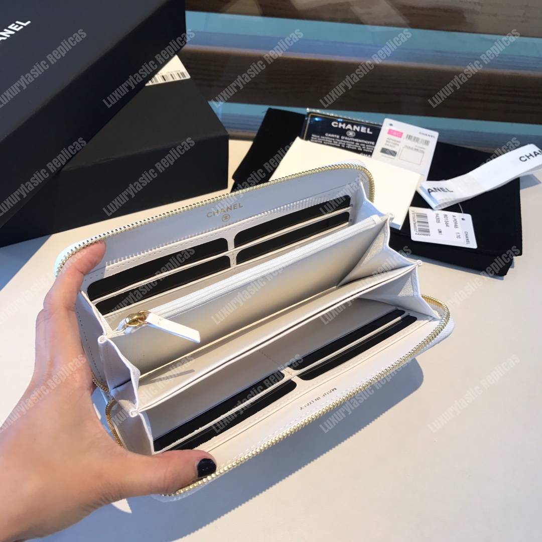 Ch*el 19 long zipped wallet white