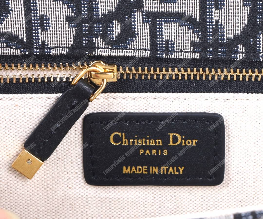 D*or 30 montaigne bag in blue oblique canvas