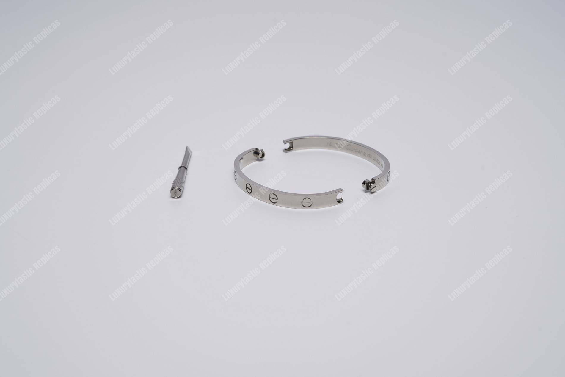 Cartier Love Bracelet Replica