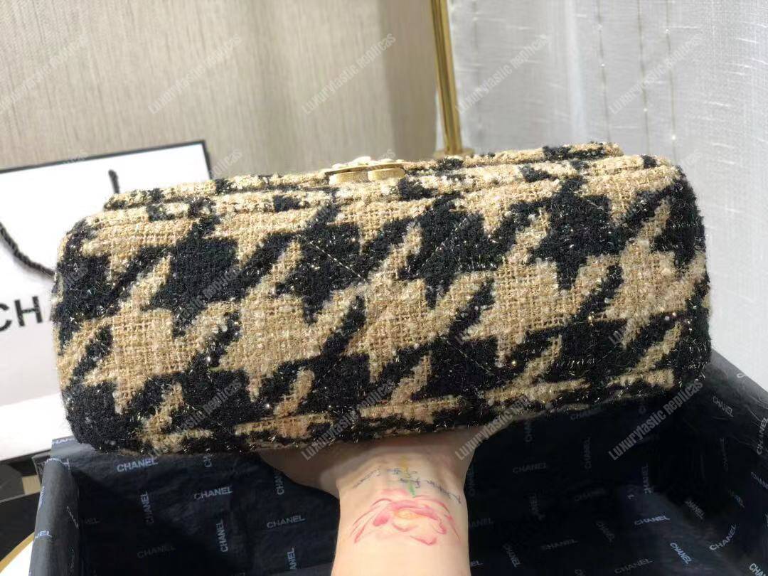 Ch*el 19 maxi flap bag tweed beige & black