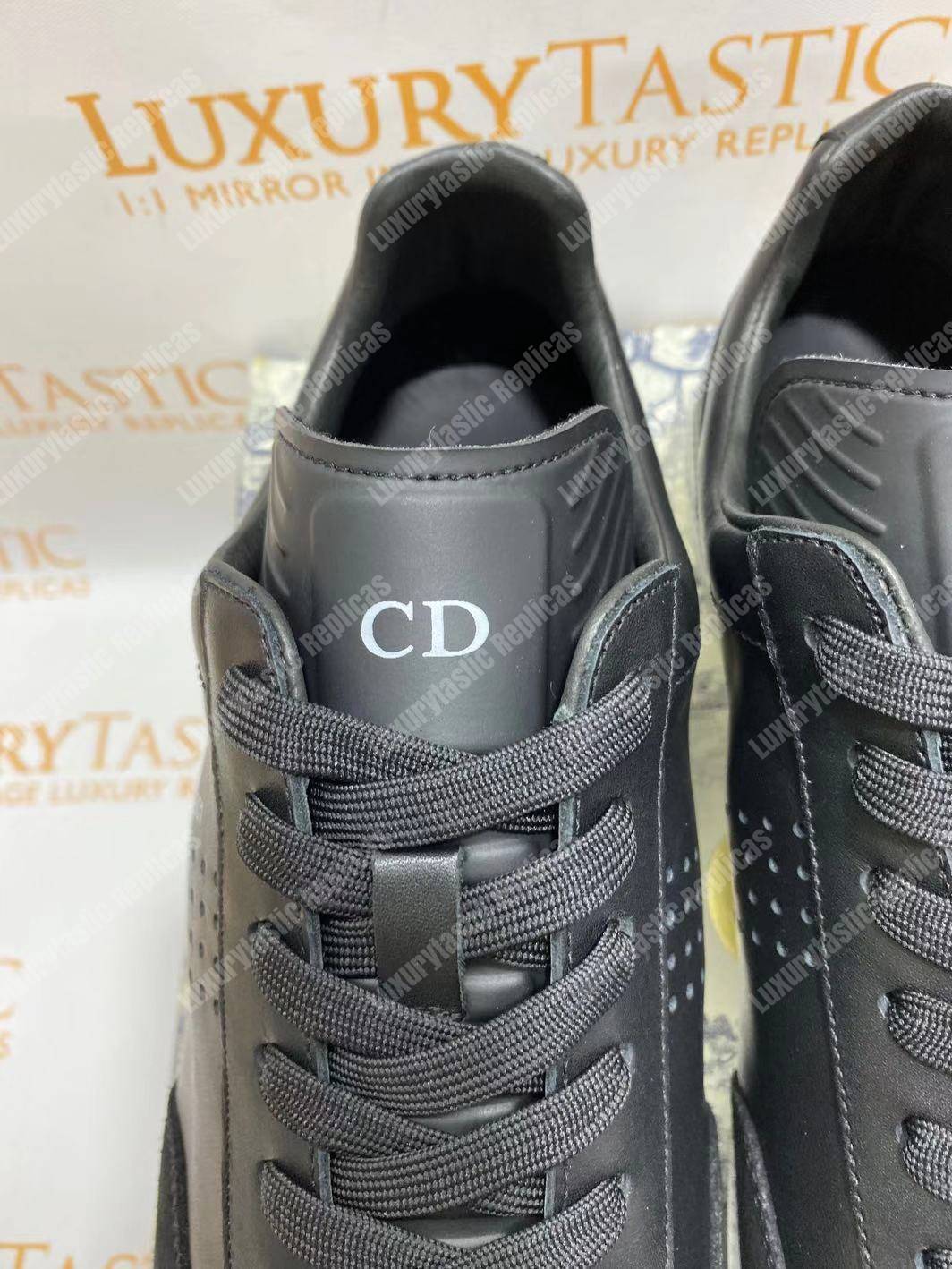 D*or “b01” sneaker black suede calfskin & black smooth calfskin