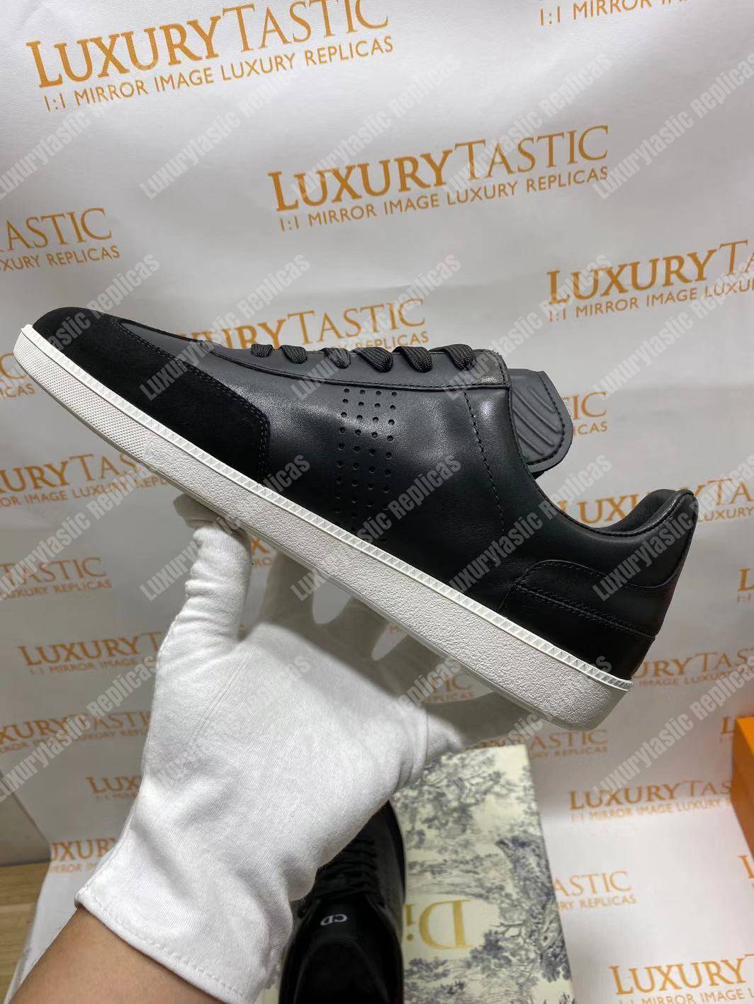 D*or “b01” sneaker black suede calfskin & black smooth calfskin