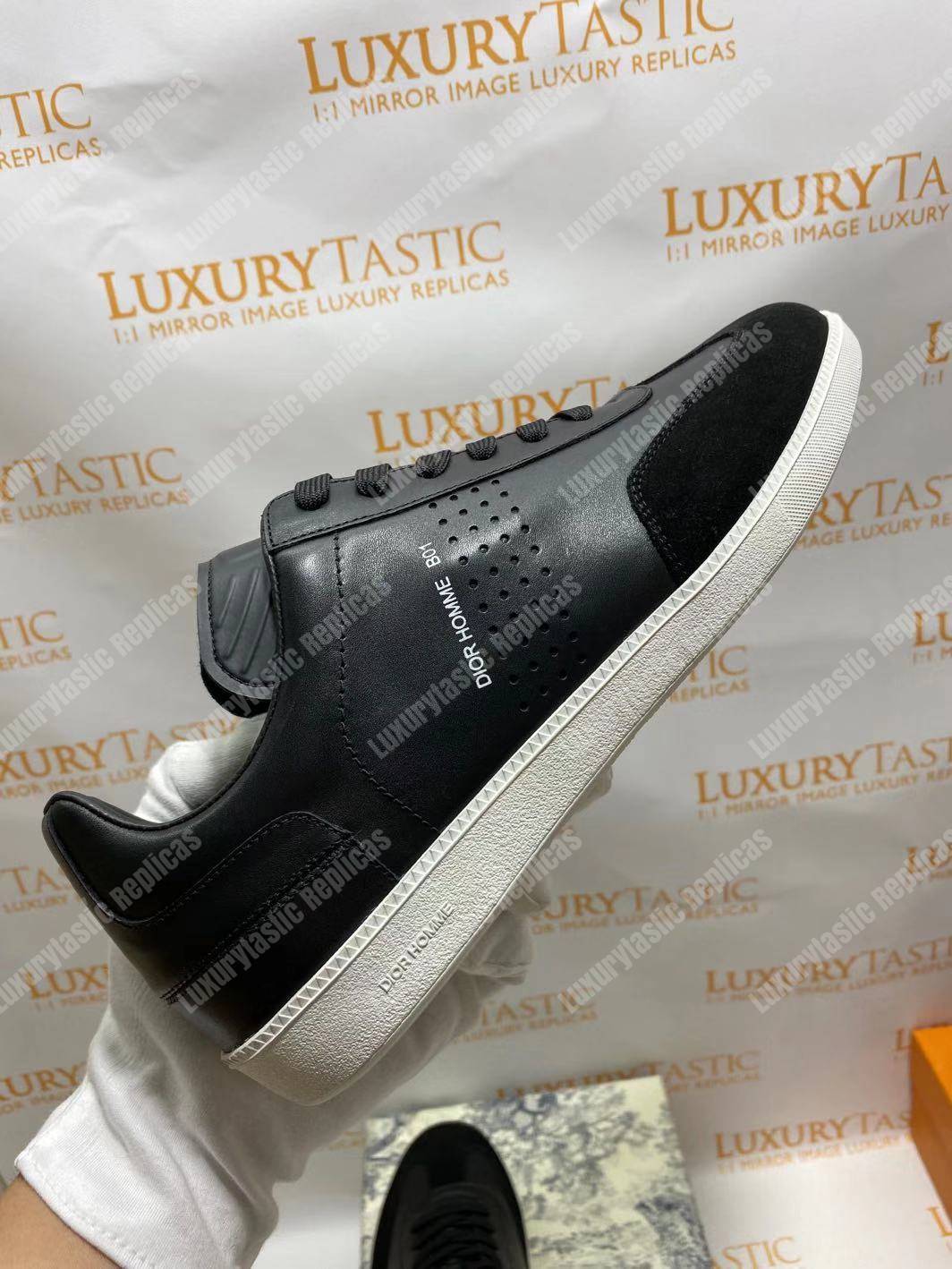 D*or “b01” sneaker black suede calfskin & black smooth calfskin