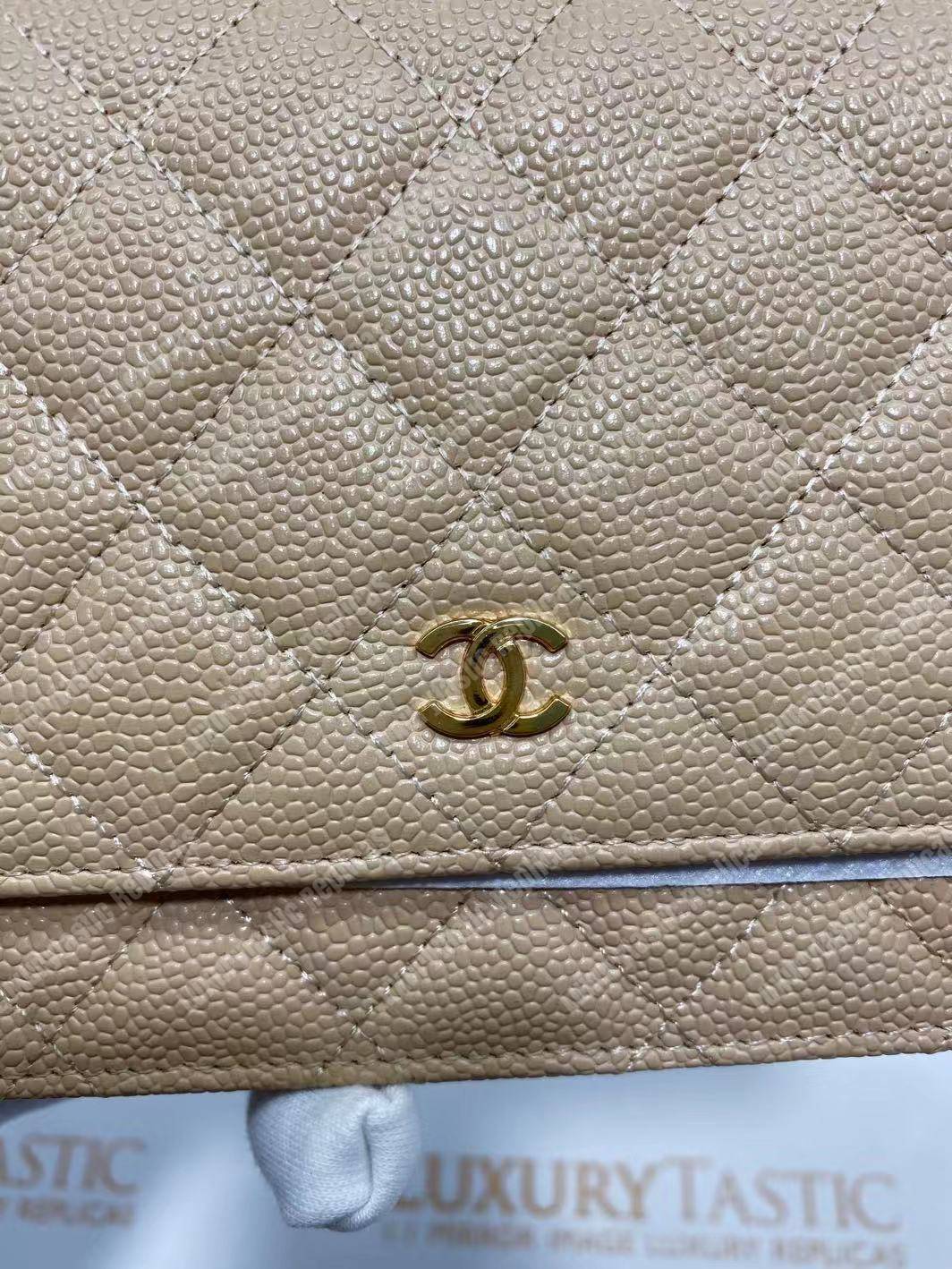 Ch*el wallet on chain – woc classic caviar gold-toned metal light yellow