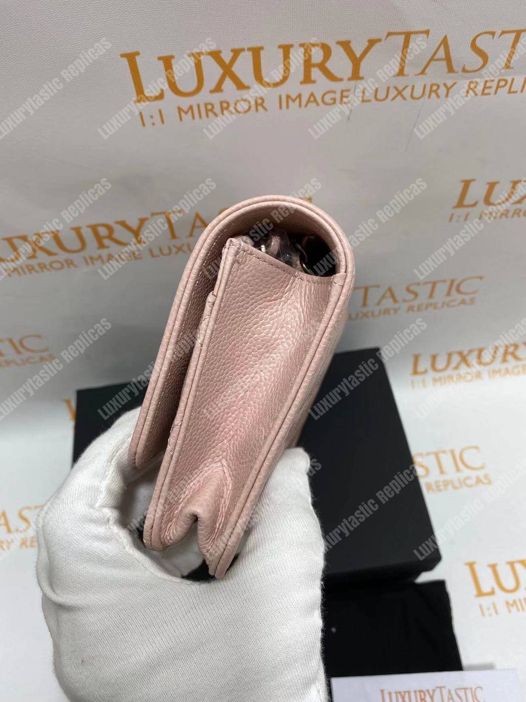 Ch*el le boy wallet on chain – woc light pink caviar silver-toned