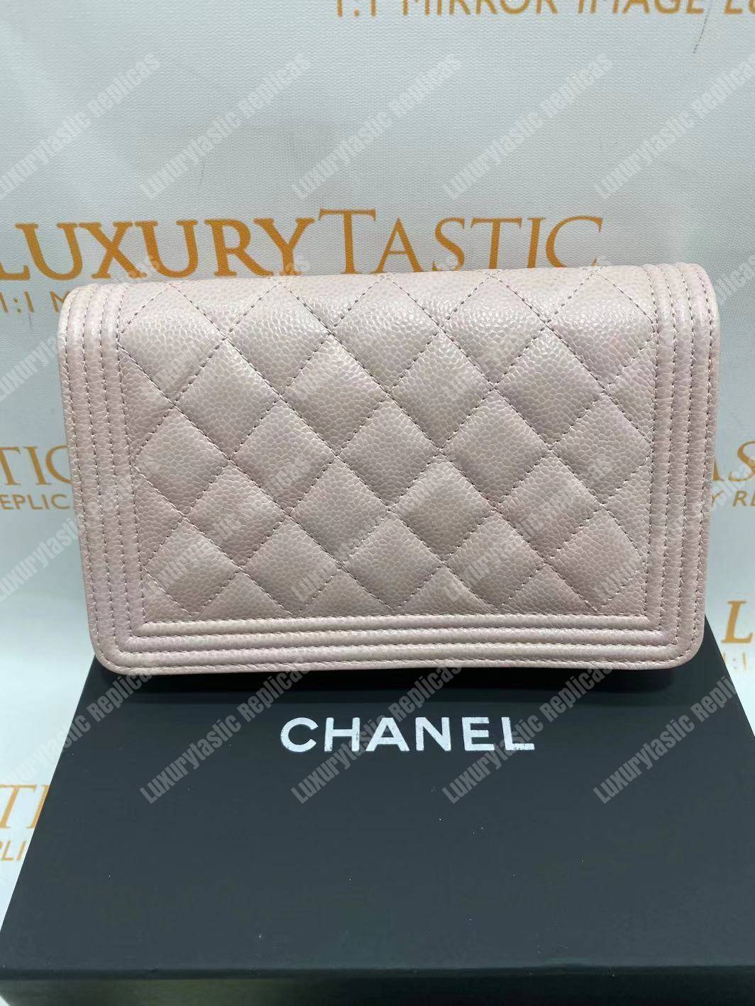 Ch*el le boy wallet on chain – woc light pink caviar silver-toned