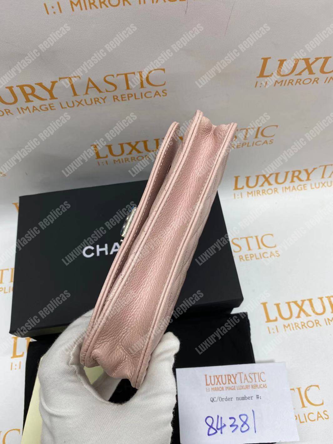 Ch*el le boy wallet on chain – woc light pink caviar silver-toned