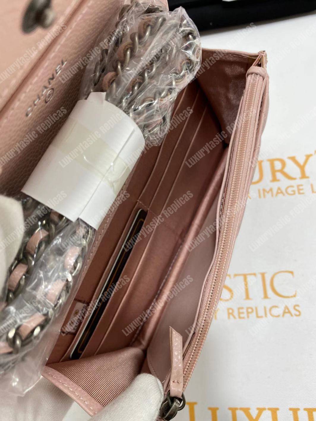 Ch*el le boy wallet on chain – woc light pink caviar silver-toned