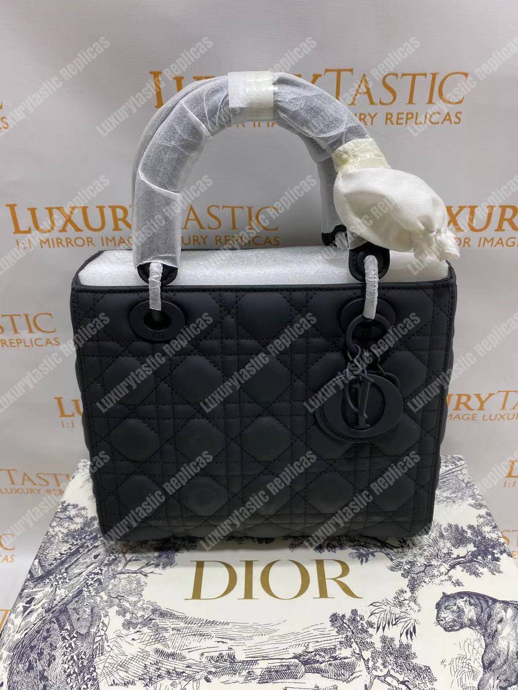 lady D*or ultra-matte medium bag black