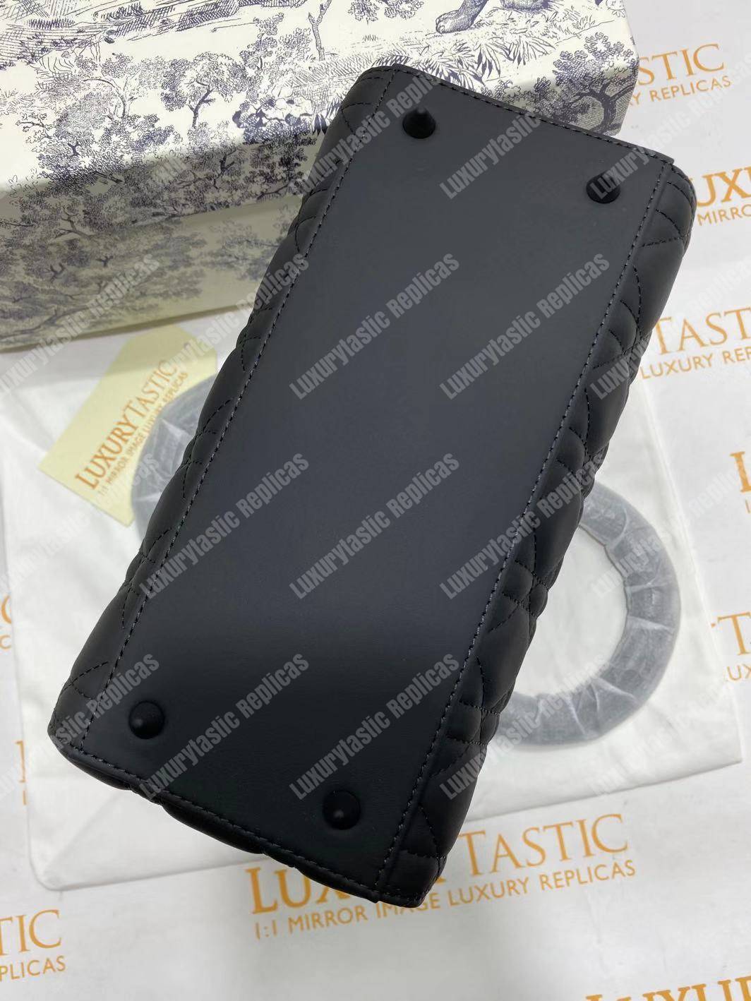 lady D*or ultra-matte medium bag black