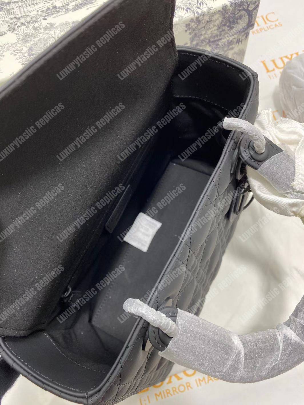 lady D*or ultra-matte medium bag black