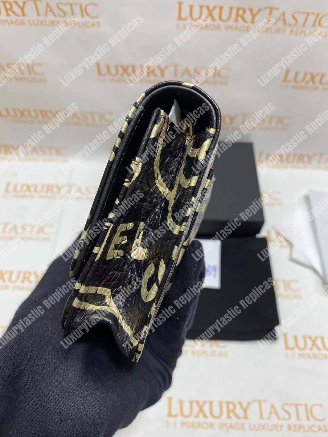 Ch*el wallet on chain – woc crocodile-embossed print gold-toned