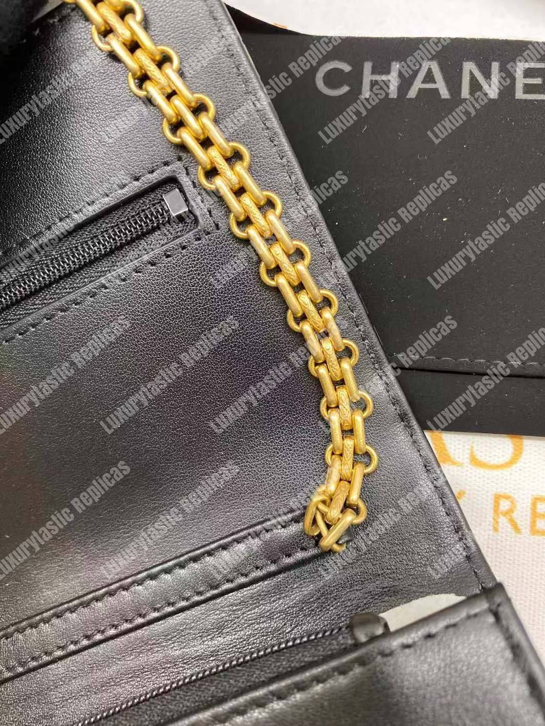 Ch*el wallet on chain – woc crocodile-embossed print gold-toned