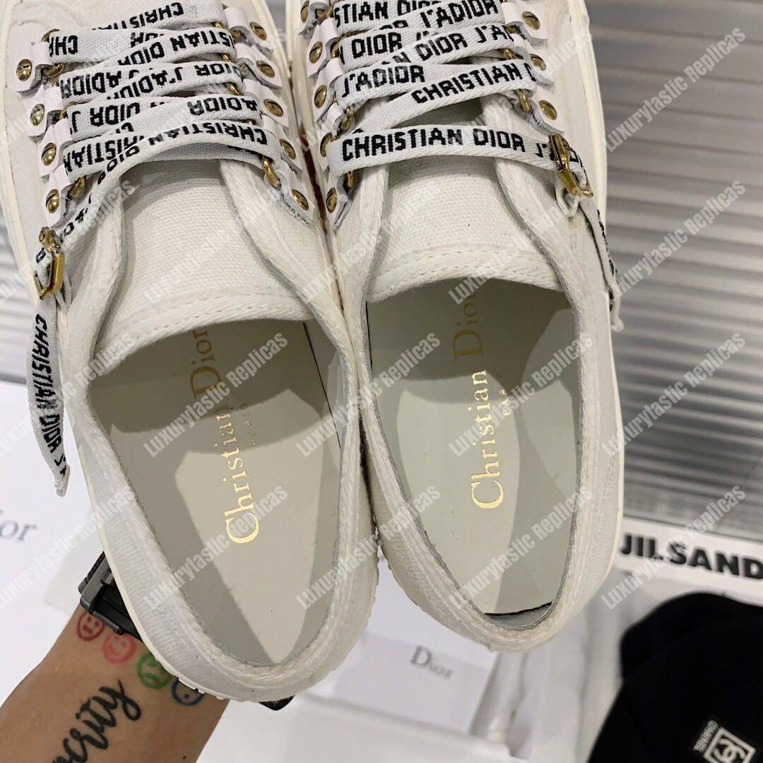 D*or walk’n’D*or low-top sneaker in white canvas