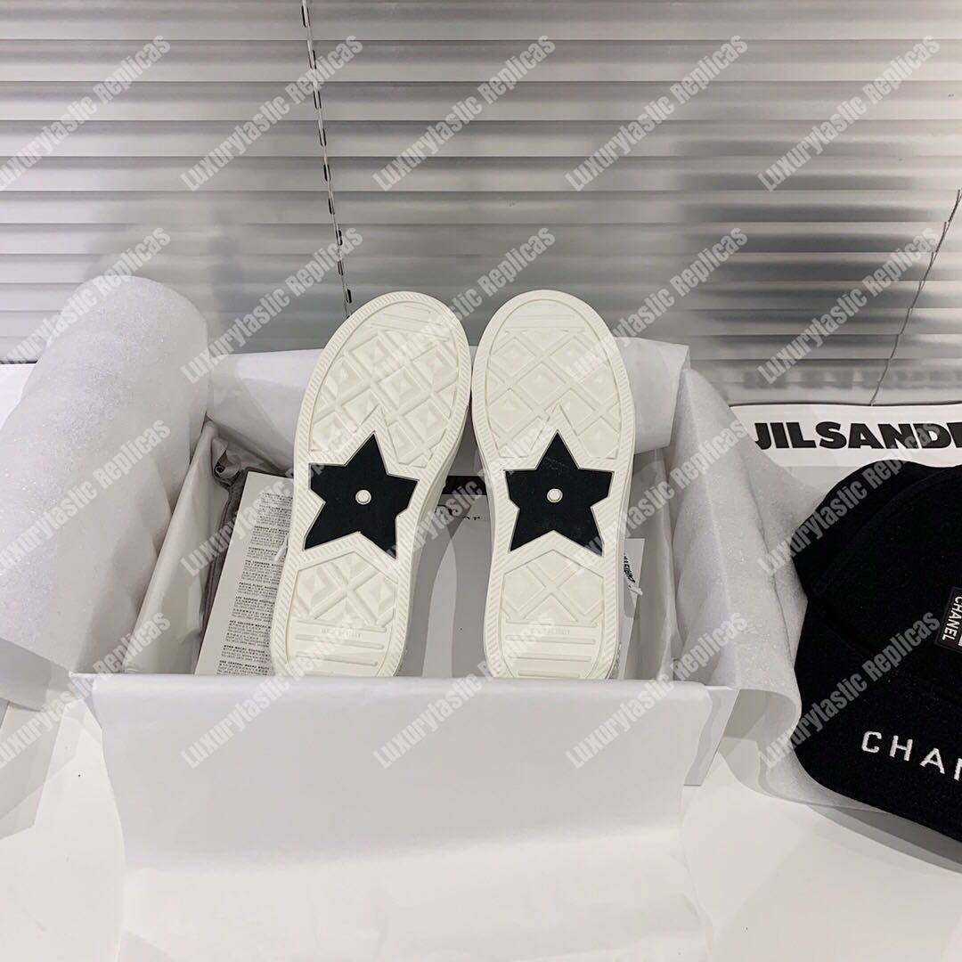 D*or walk’n’D*or low-top sneaker in white canvas