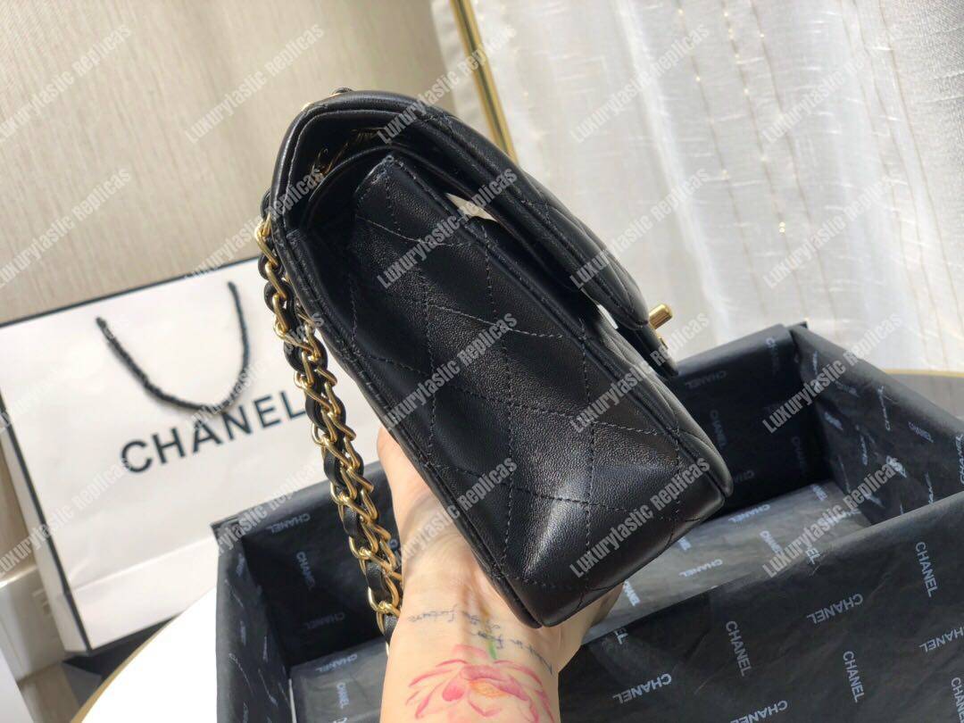 Ch*el classic medium flap bag black lambskin