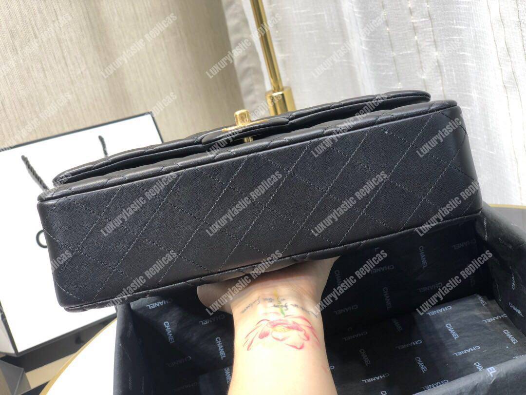 Ch*el classic medium flap bag black lambskin