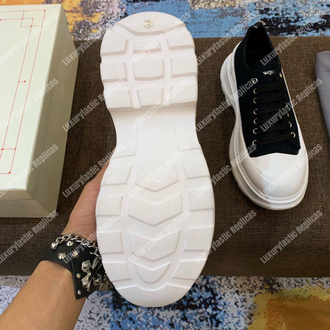 Alexander Mcqueen Tread Slick Lace White