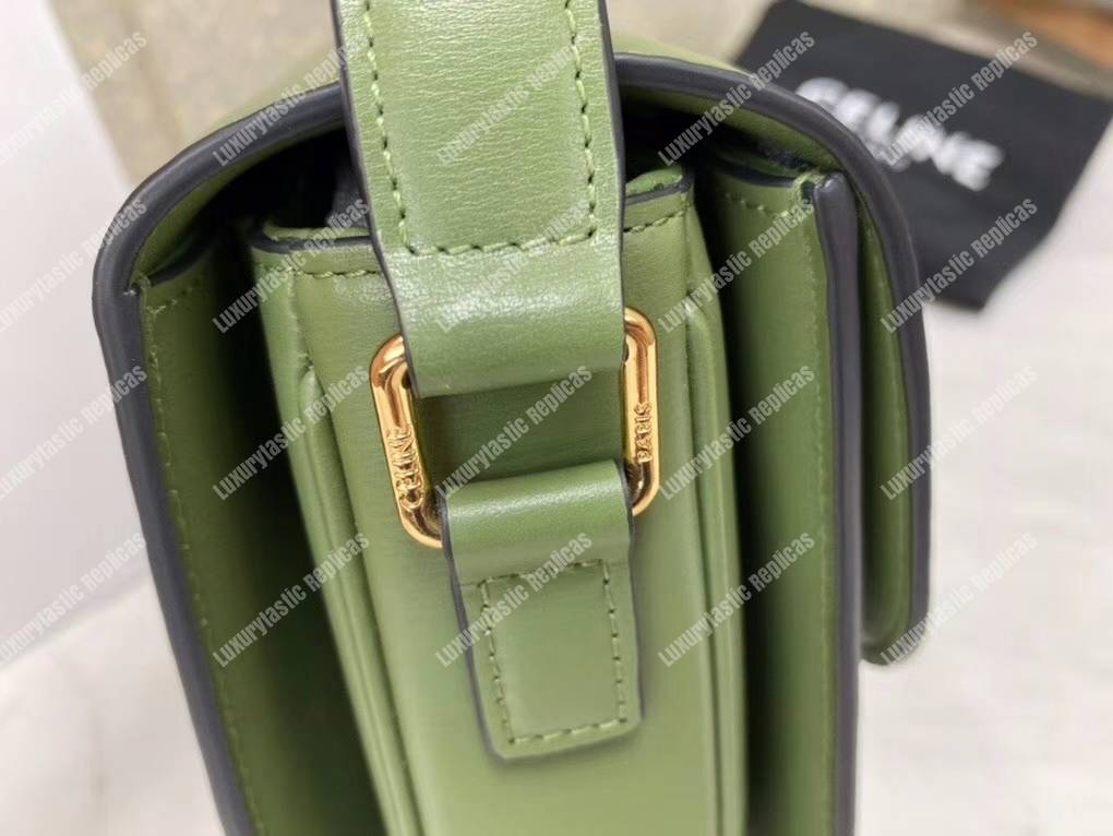 Ce**e medium triomphe bag in shiny calfskin light khaki
