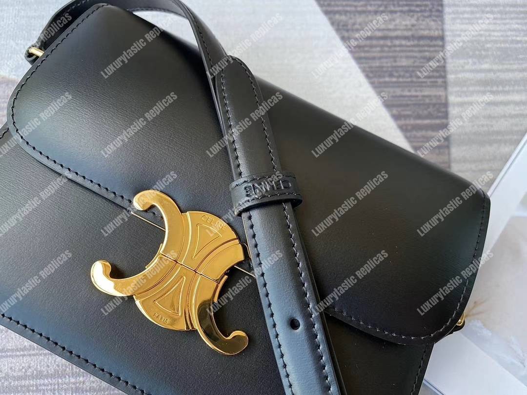 Ce**e teen triomphe bag in shiny calfskin black