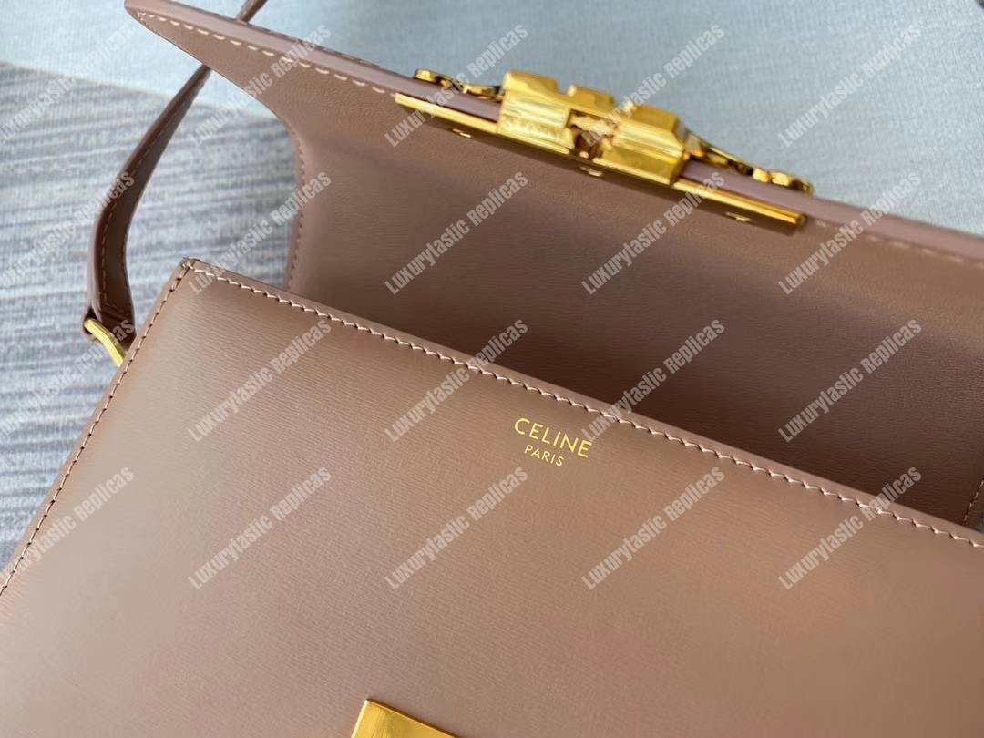 Ce**e teen triomphe bag in shiny calfskin nude