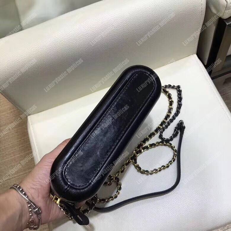 Ch*el clutch with chain black