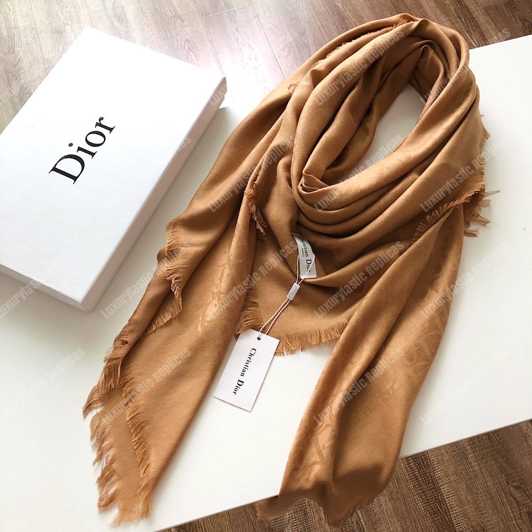 CD Beige Oblique 140 Stole