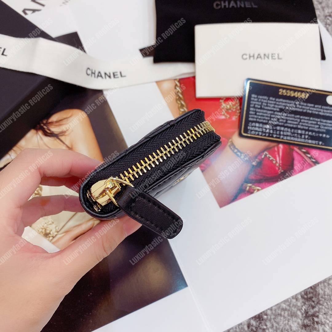 Classic Zipped Card Holder Gold Toned Lambskin Black