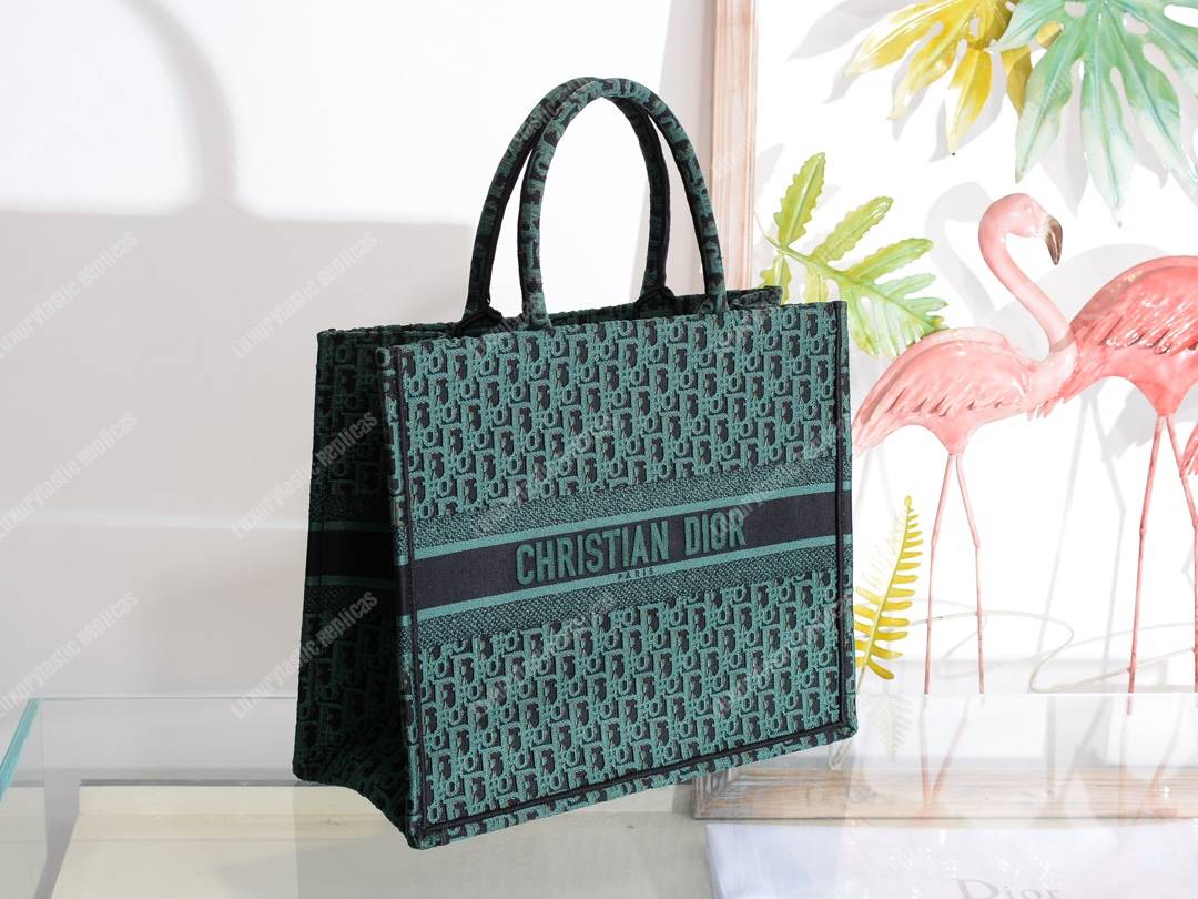 D*or book tote bag in embroidered canvas green black D*or oblique
