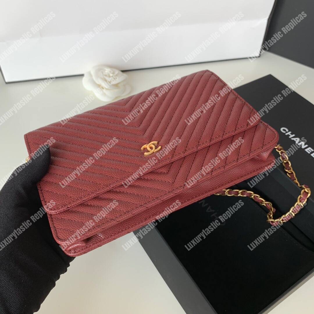 Ch*el wallet on chain burgundy