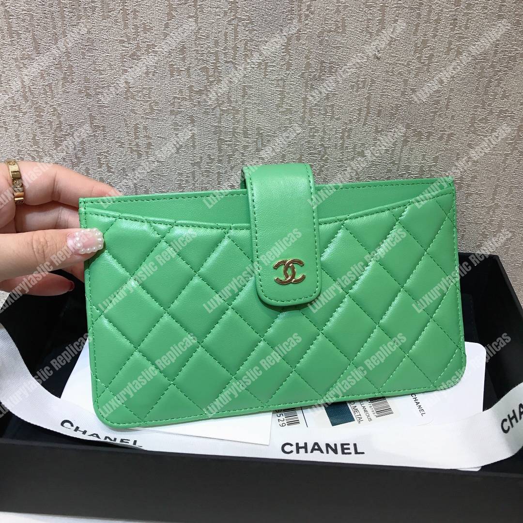 Ch*el classic pouch lambskin leather green
