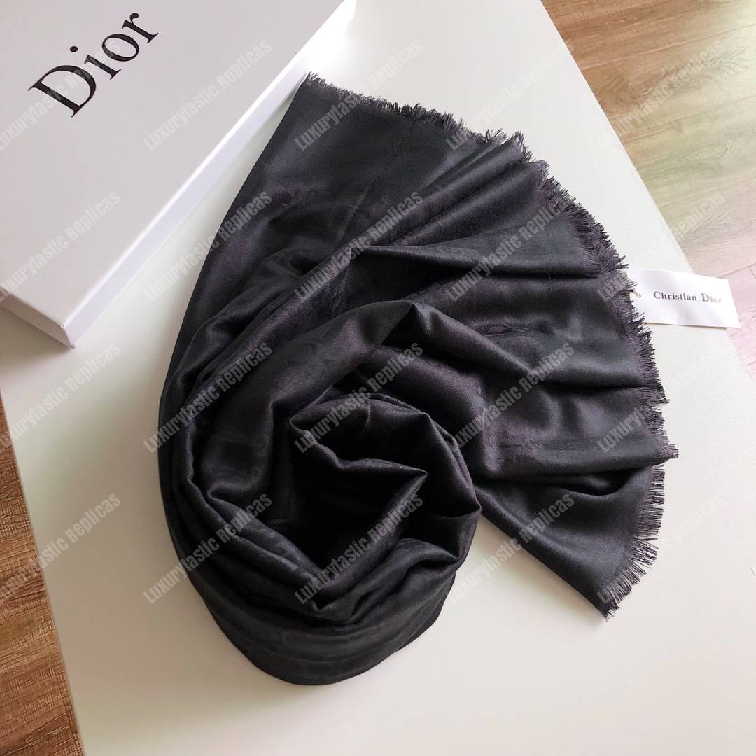 CD Black Oblique 140 Stole