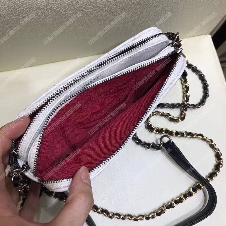 Ch*el clutch with chain white and black