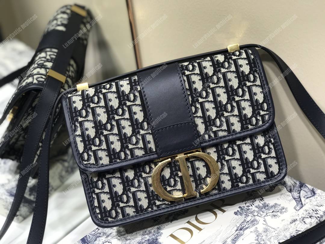 30 montaigne D*or oblique flap bag blue