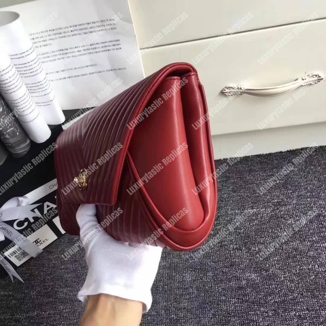 Ch*el reversed clutch red