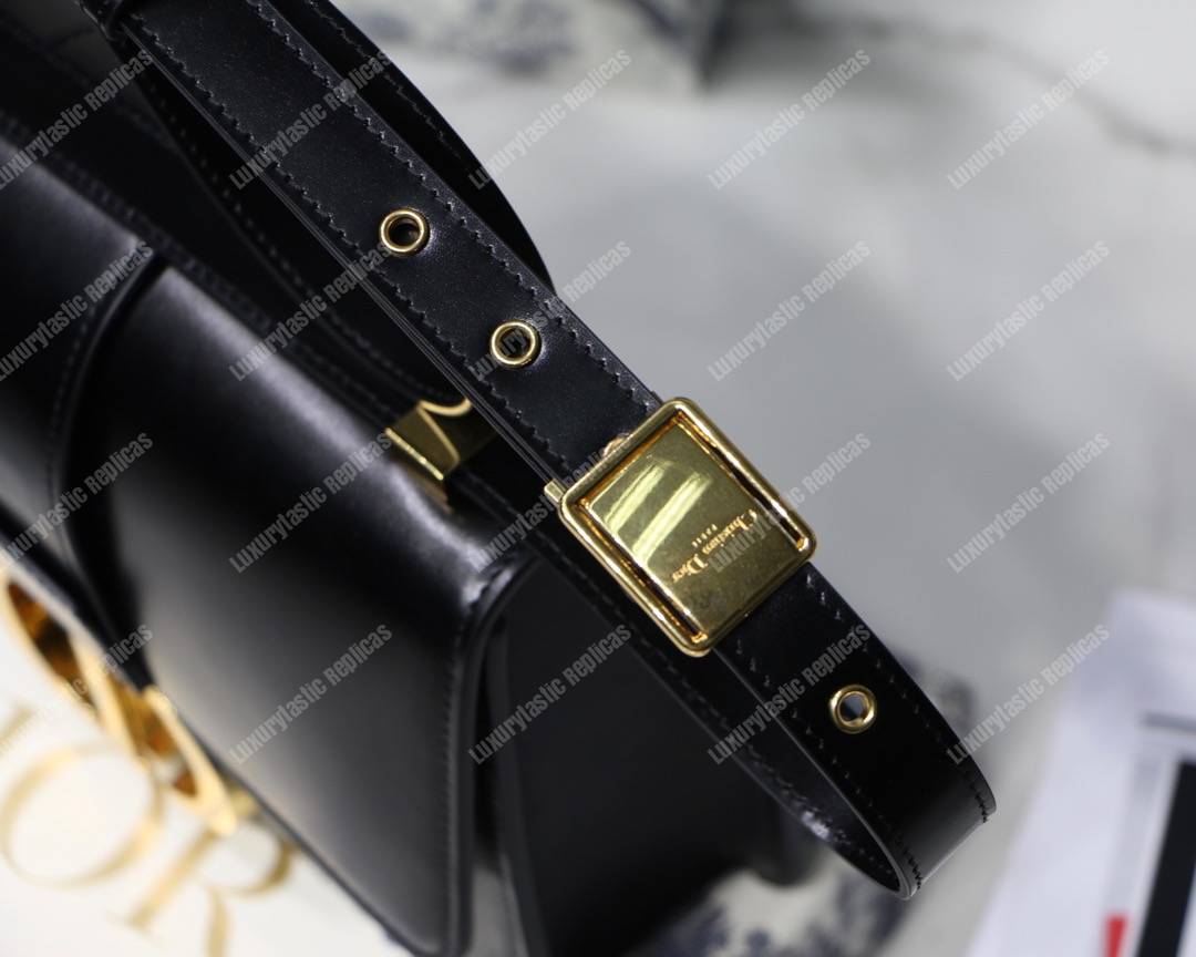 30 Montaigne Calfskin Bag Black