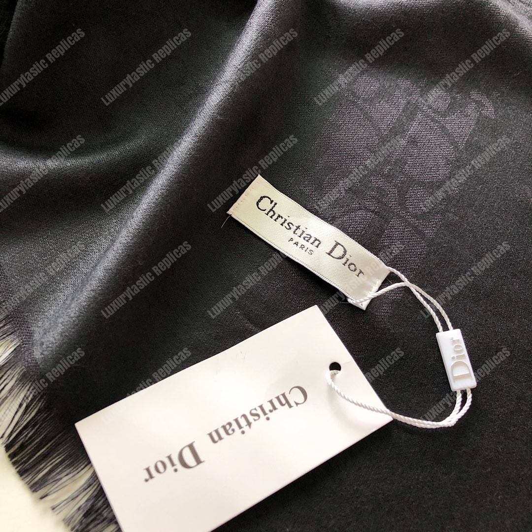 CD Black Oblique 140 Stole