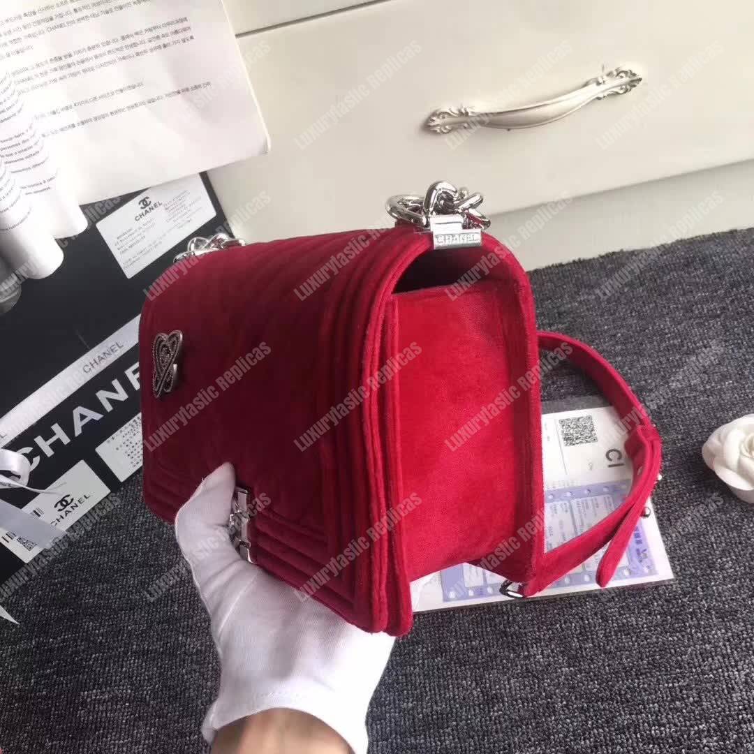 Ch*el medium boy handbag velvet red