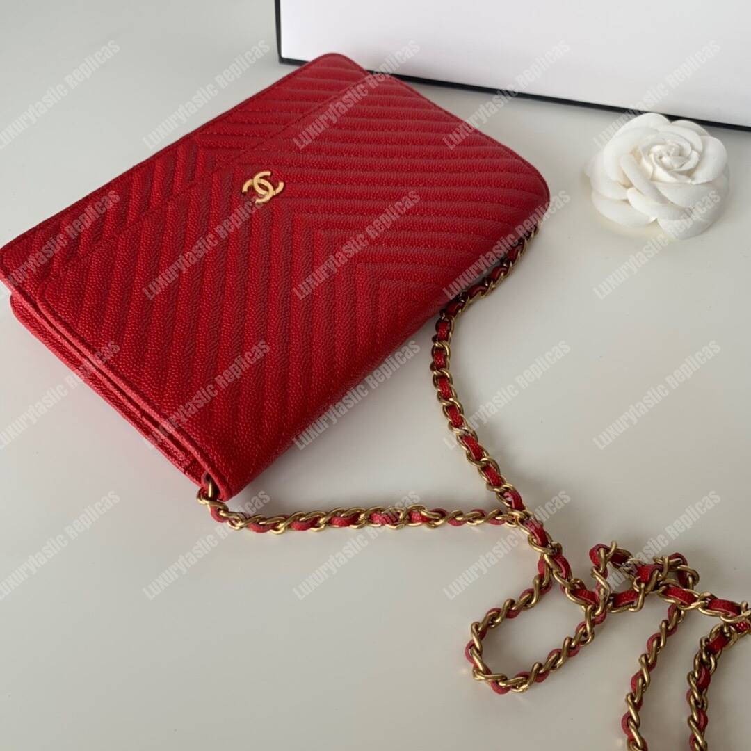 Ch*el wallet on chain red