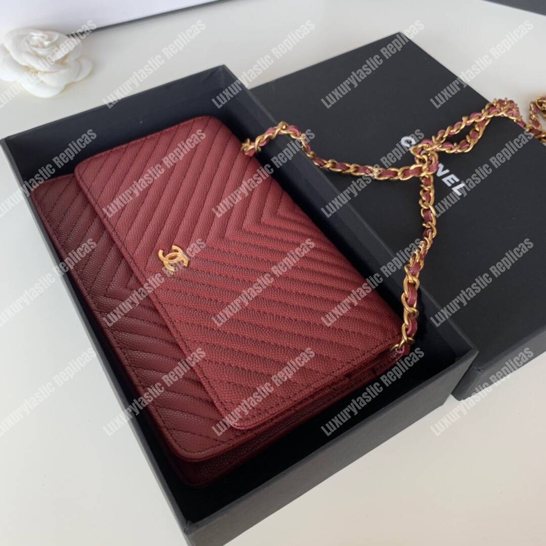 Ch*el wallet on chain burgundy