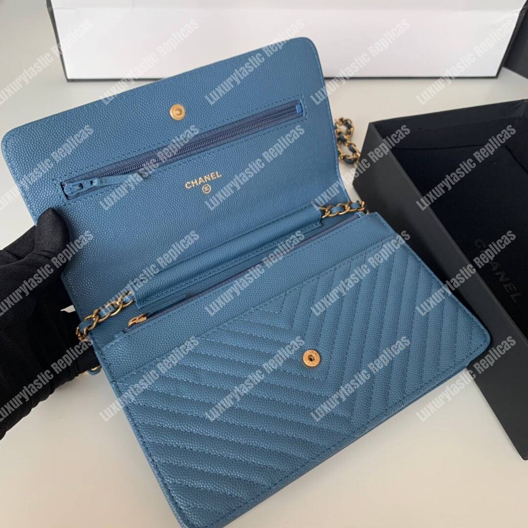 Ch*el wallet on chain airforce blue