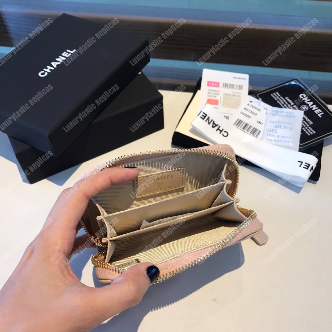 Ch*el 19 zipped coin purse light beige