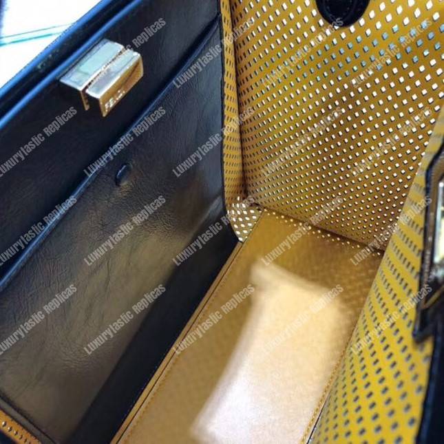 F**di peekaboo x-lite medium beige leather bag