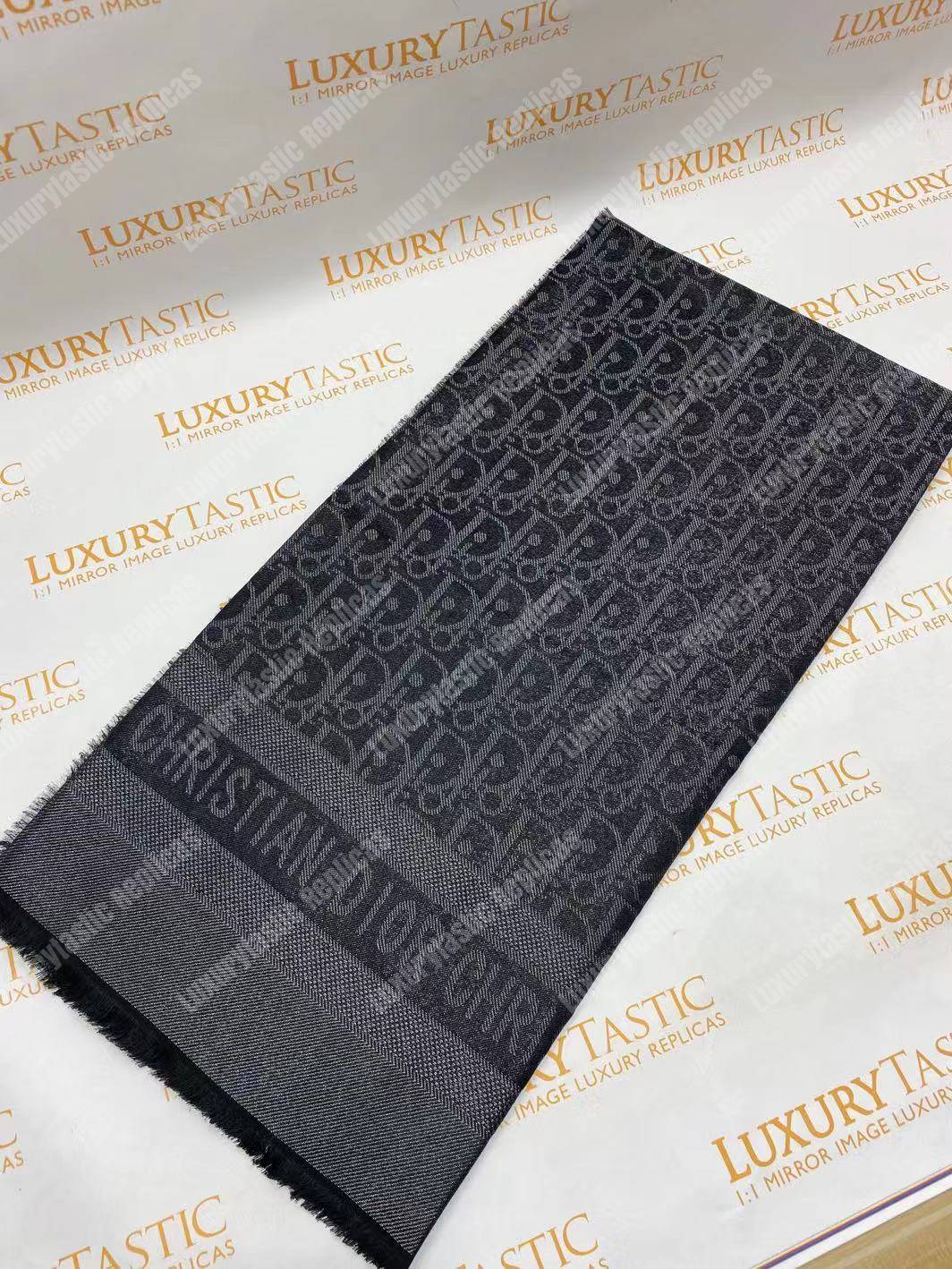 CD Oblique 140 Stole Black