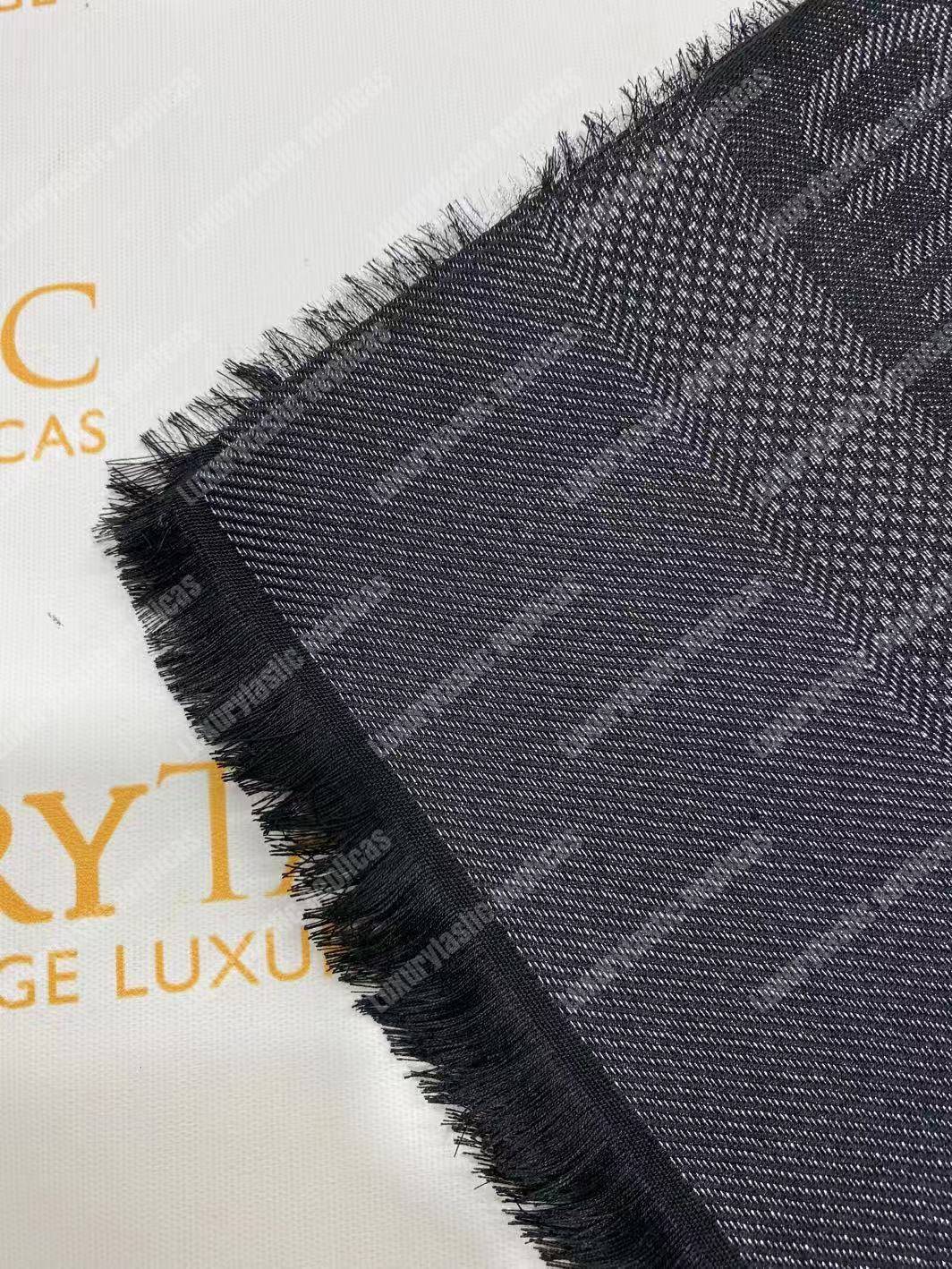 CD Oblique 140 Stole Black
