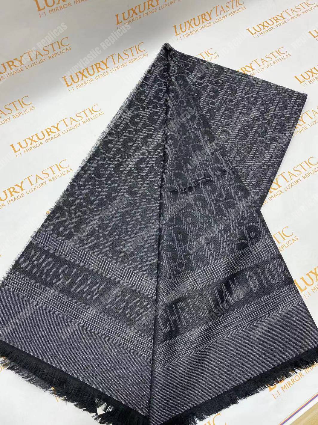 CD Oblique 140 Stole Black