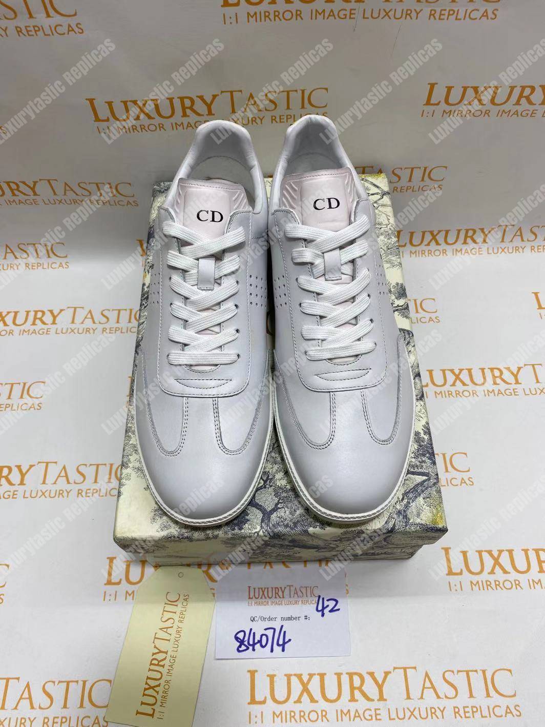 D*or “b01” sneaker white suede calfskin & white smooth calfskin