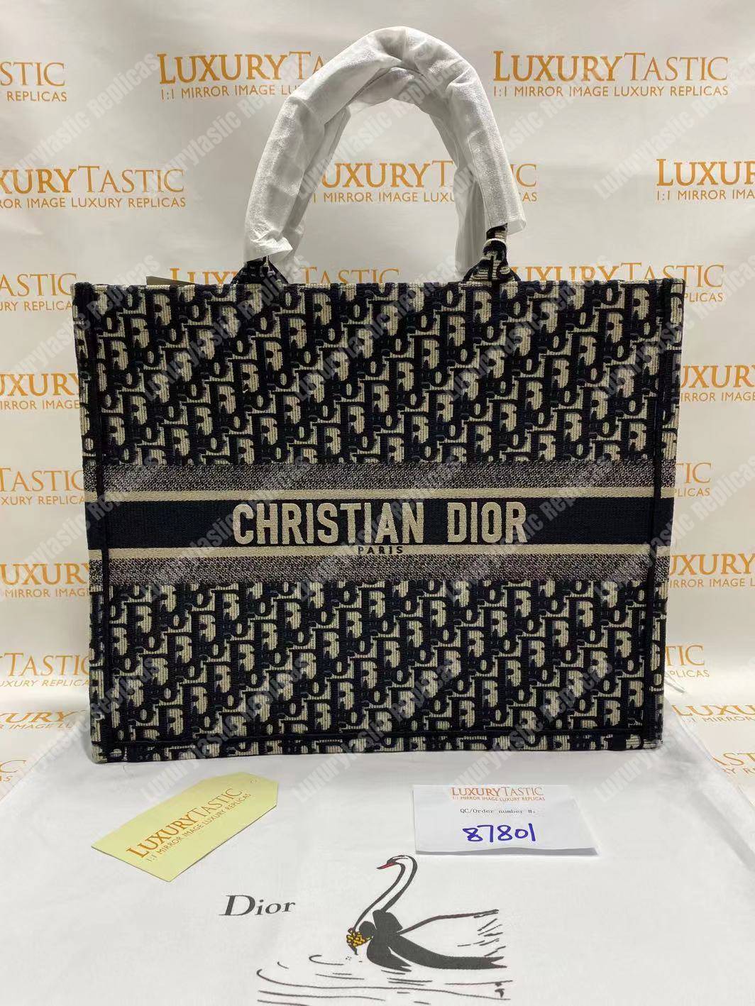 D*or book tote bag in embroidered canvas blue D*or oblique