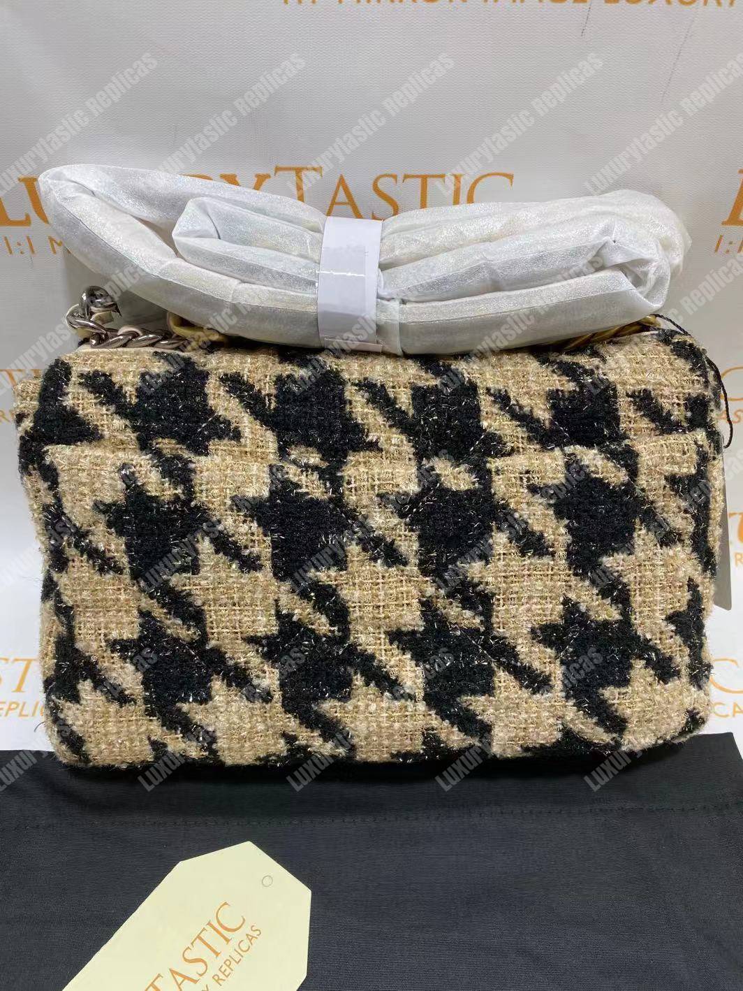Ch*el 19 maxi flap bag tweed beige & black