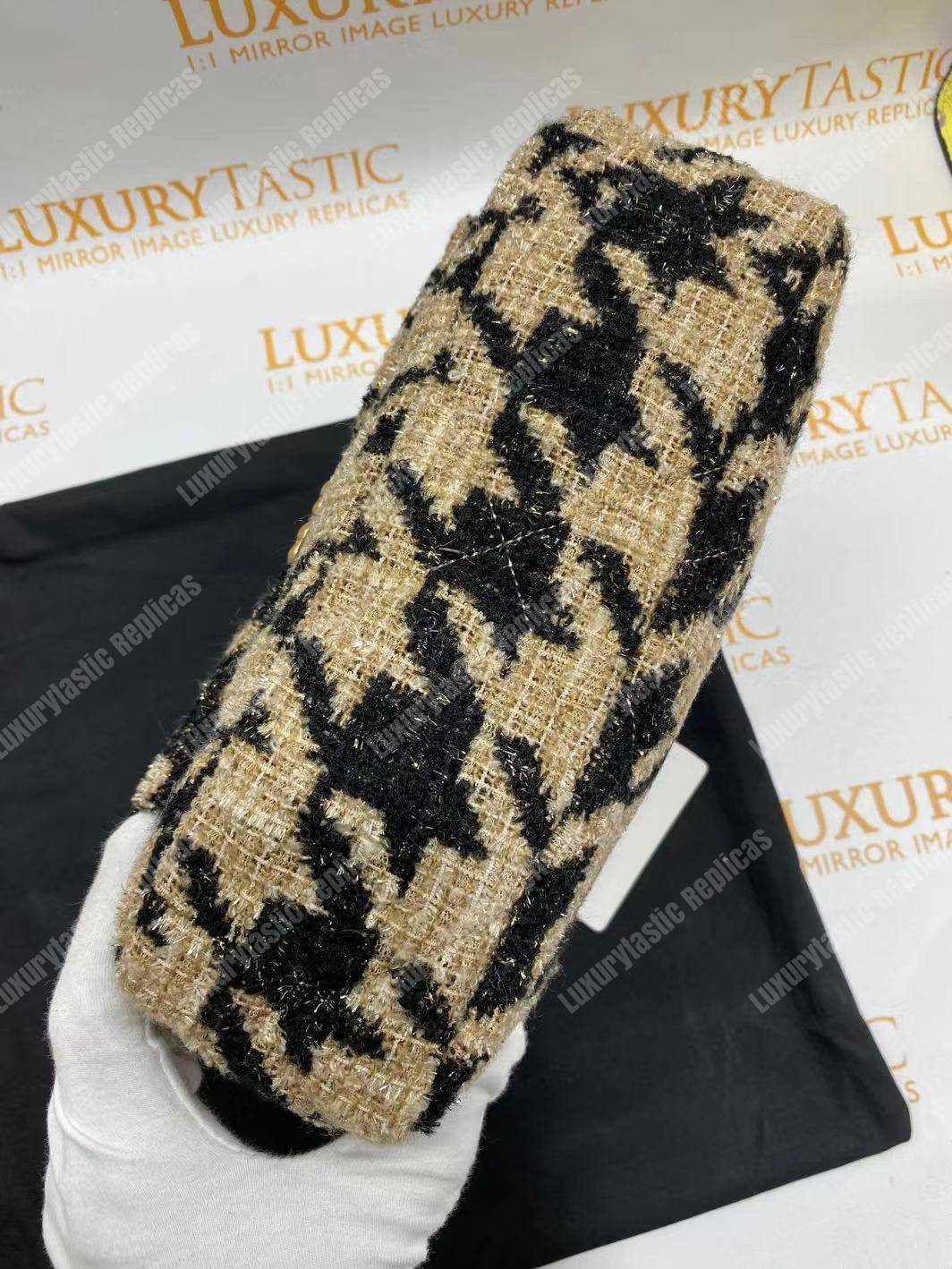 Ch*el 19 maxi flap bag tweed beige & black